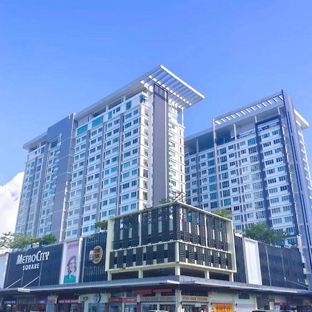 Rayyan Condominium @ Metrocity Square Кучинг Экстерьер фото