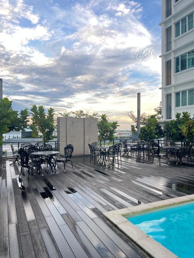 Rayyan Condominium @ Metrocity Square Кучинг Экстерьер фото